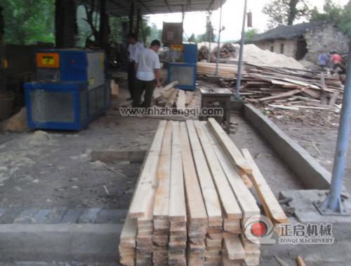 貴州遵義鋸杉木加工現場25機