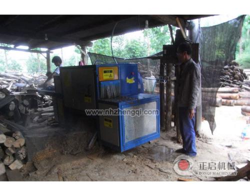 山西省-長治市-長子縣-鋸9-25圓木機加工現場